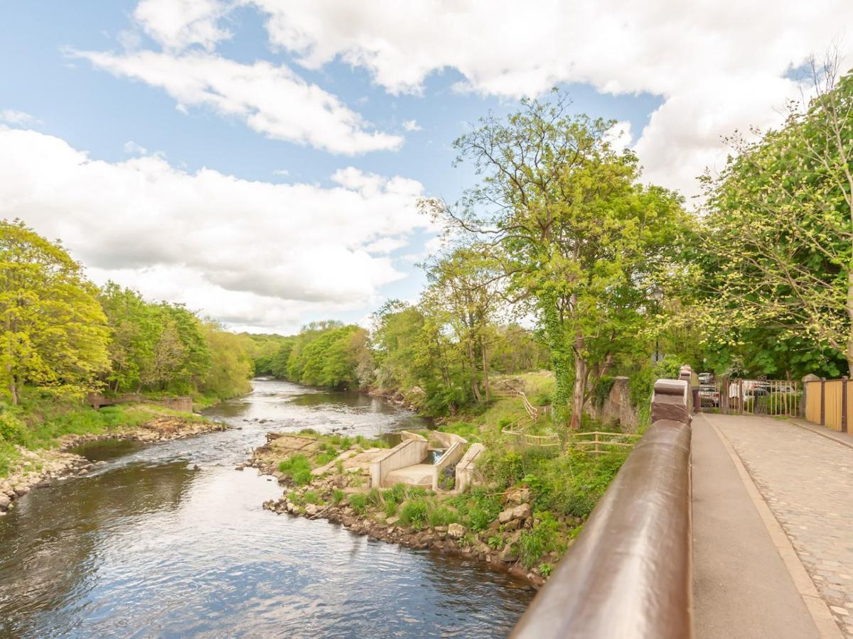 Апартаменты Pass The Keys Couples Haven On The Banks Of The River Aire Лидс Экстерьер фото